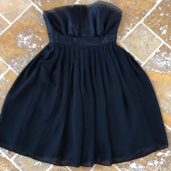 White House Black market Sz 0 strapless dress - Picture 5 of 5